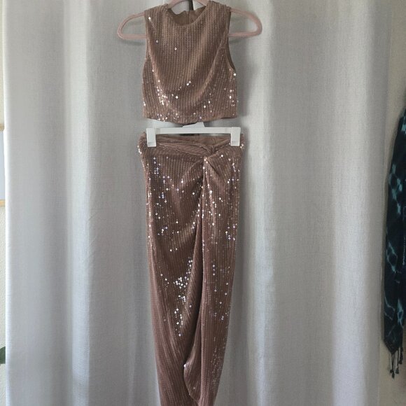 Rose Flesh Sequin Two-Piece Evening Dress – Form-Fitting & Fierce - Picture 1 of 3